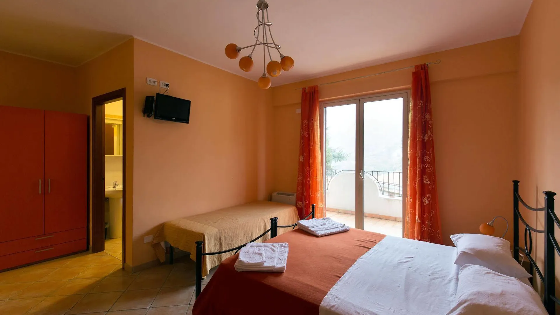 Madogi Maison d'hôtes Sant'Angelo di Brolo